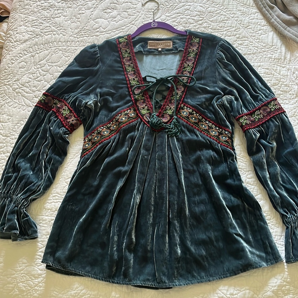 Beautiful Double D Ranch top.